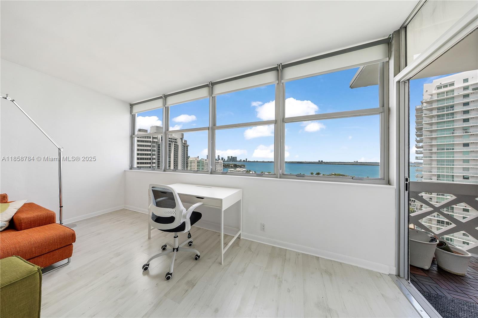 20 Island Ave 1502