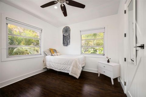 Tiny photo for 4206 Alhambra Cir, Coral Gables, FL 33146 (MLS # A11989813)