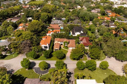 Tiny photo for 4206 Alhambra Cir, Coral Gables, FL 33146 (MLS # A11989813)