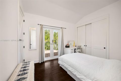 Tiny photo for 4206 Alhambra Cir, Coral Gables, FL 33146 (MLS # A11989813)