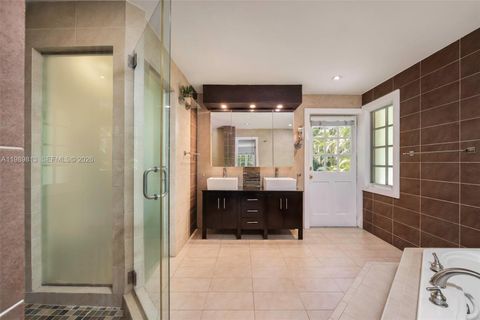 Tiny photo for 4206 Alhambra Cir, Coral Gables, FL 33146 (MLS # A11989813)