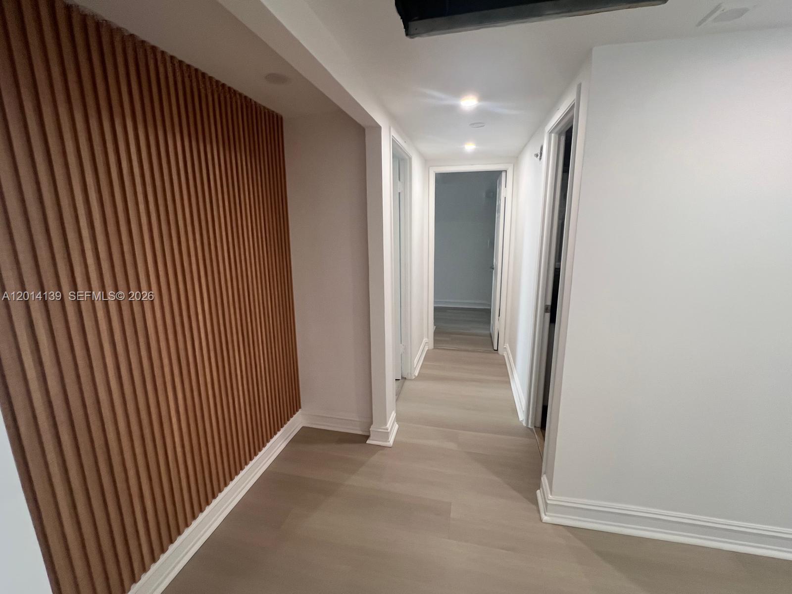 19390 Collins Ave 402