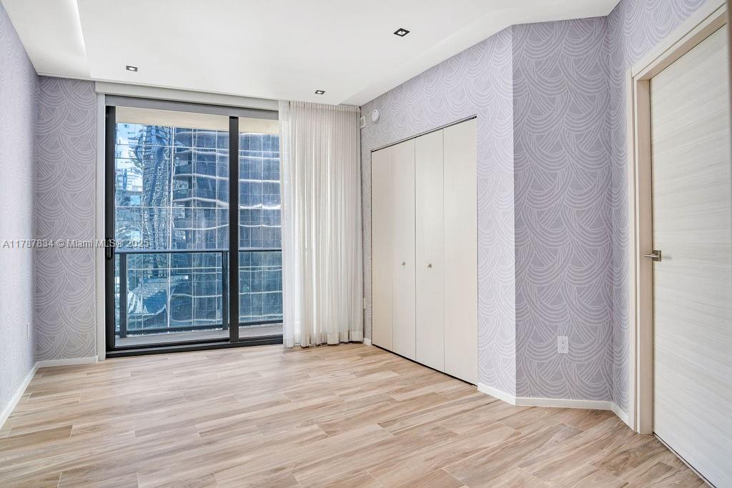 801 SMA RESIDENCE CONDO - Residential