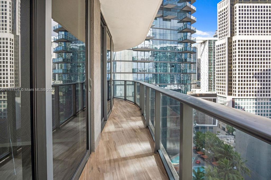 801 SMA RESIDENCE CONDO - Residential
