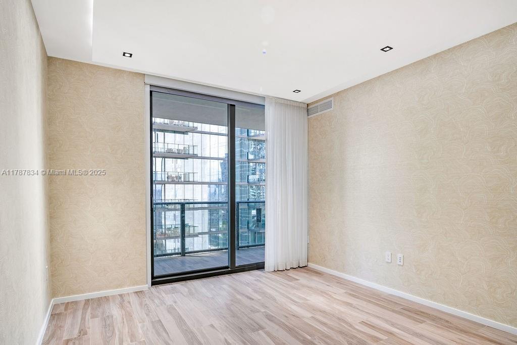 801 SMA RESIDENCE CONDO - Residential