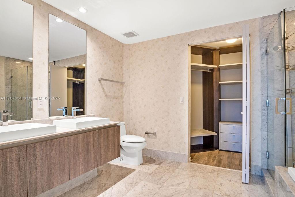 801 SMA RESIDENCE CONDO - Residential
