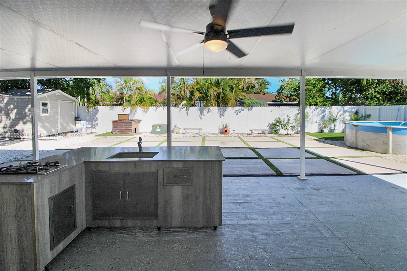 AVOCADO VILLAS - Residential