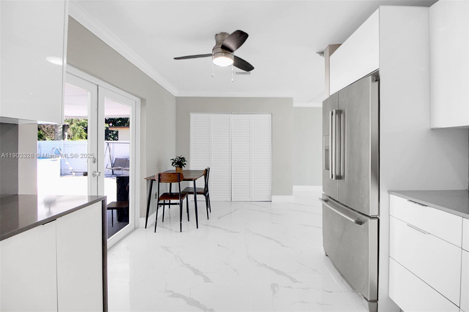 AVOCADO VILLAS - Residential