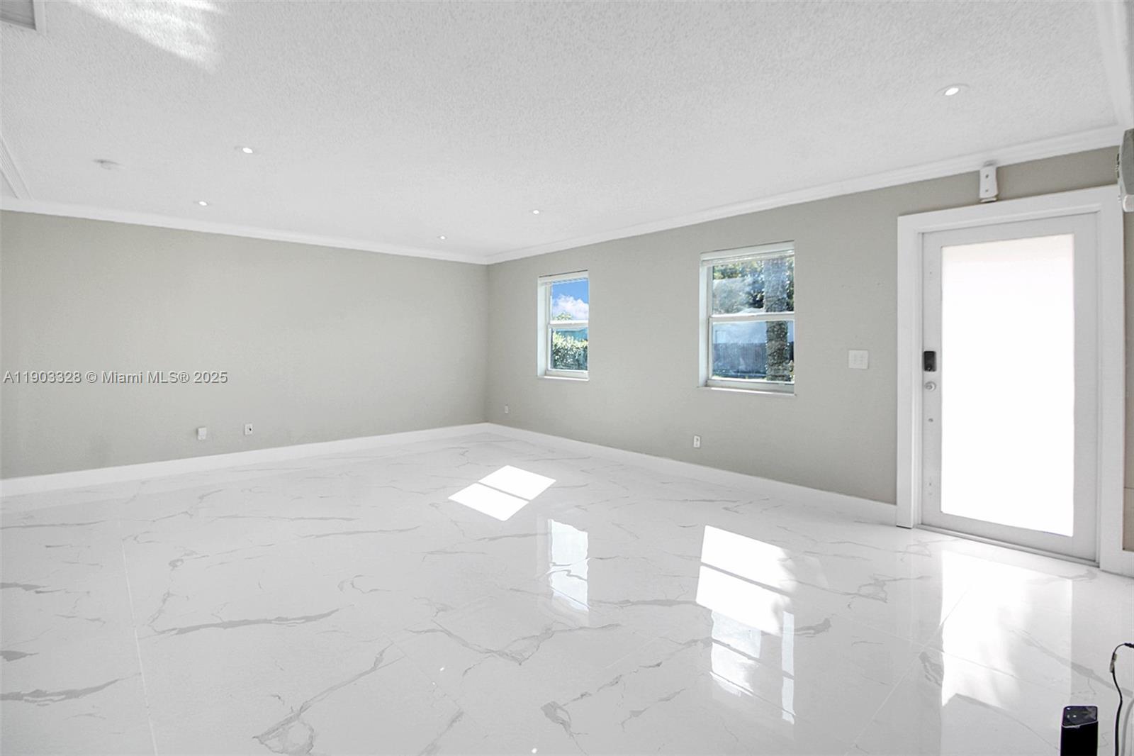 AVOCADO VILLAS - Residential