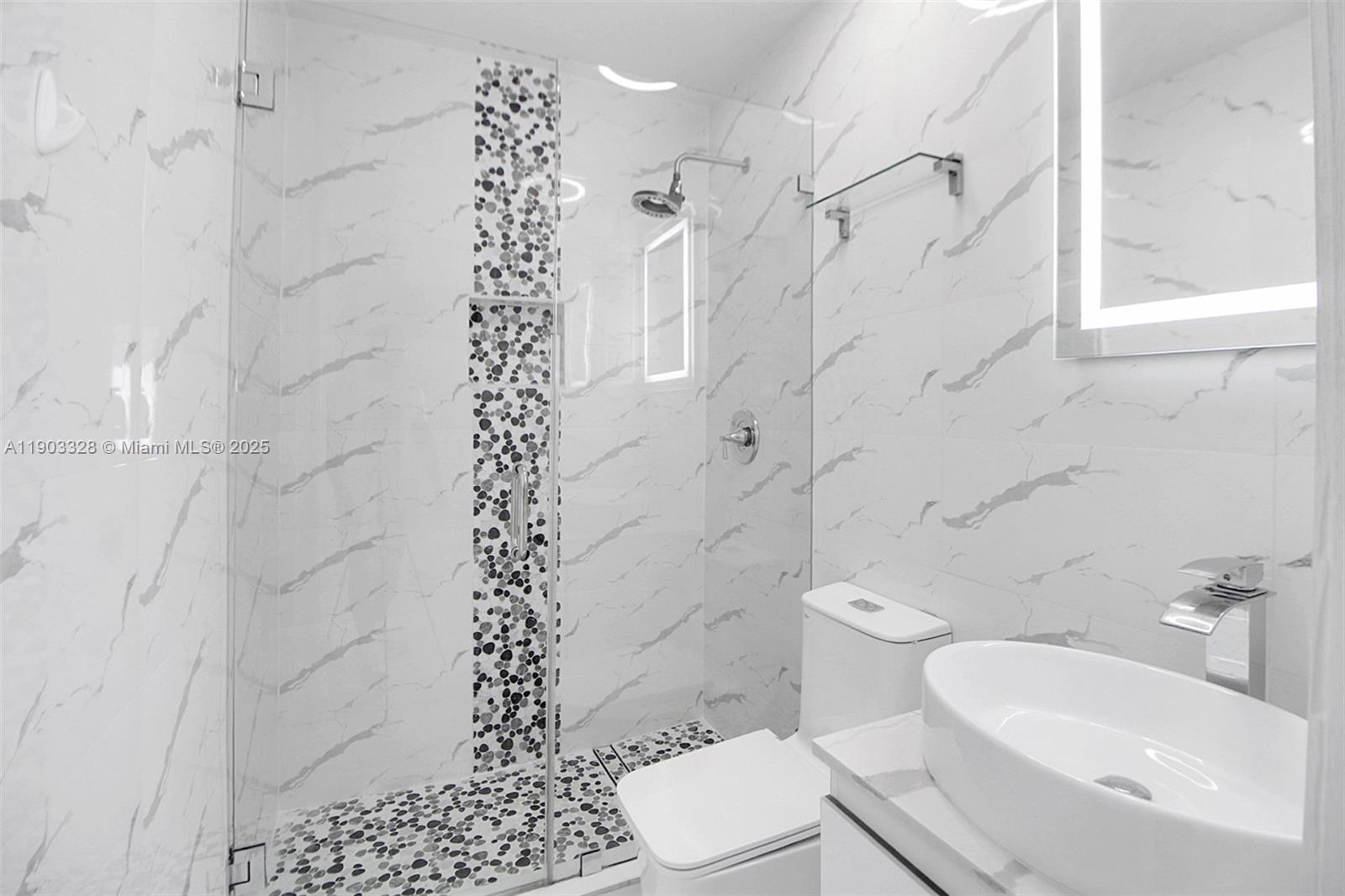 AVOCADO VILLAS - Residential