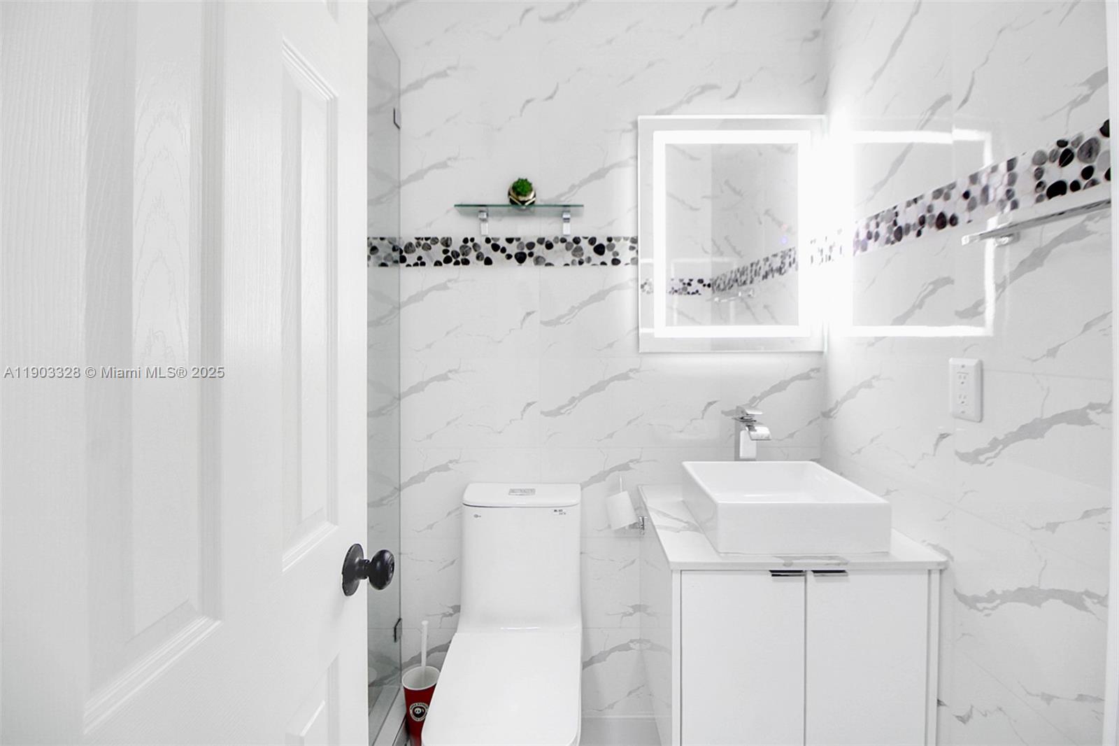 AVOCADO VILLAS - Residential