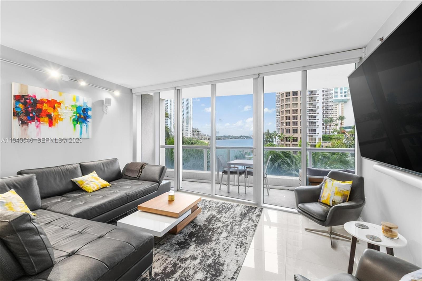 ICONBRICKELL CONDO NO 1 - Residential