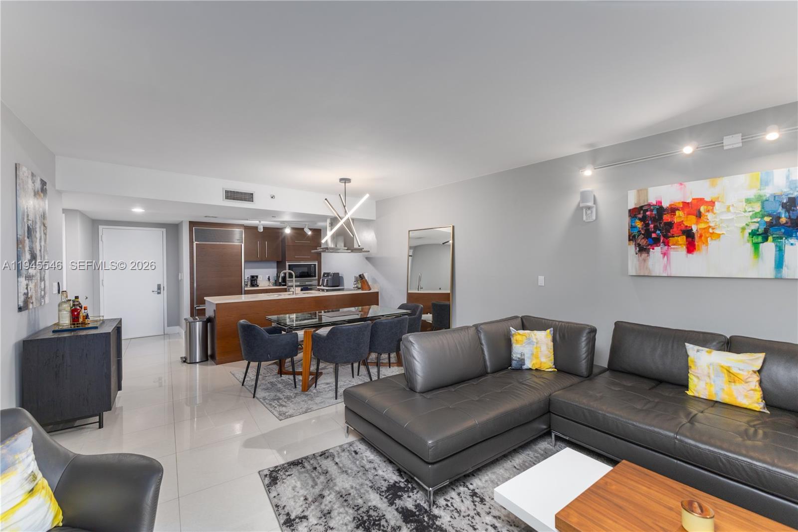 ICONBRICKELL CONDO NO 1 - Residential