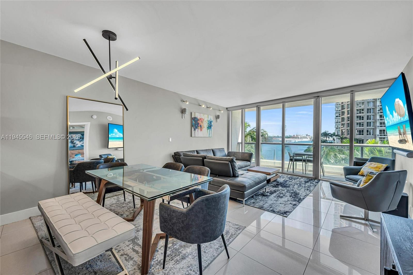View photos, virtual tours, details... 465 Brickell Ave 417