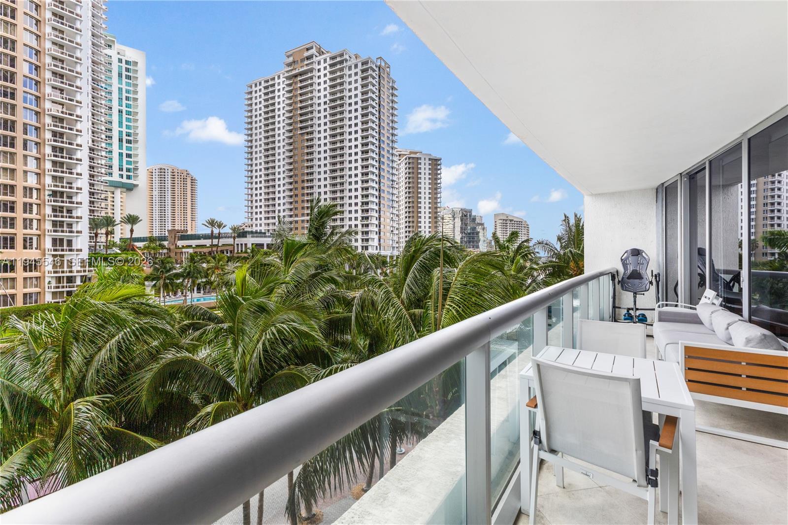 ICONBRICKELL CONDO NO 1 - Residential
