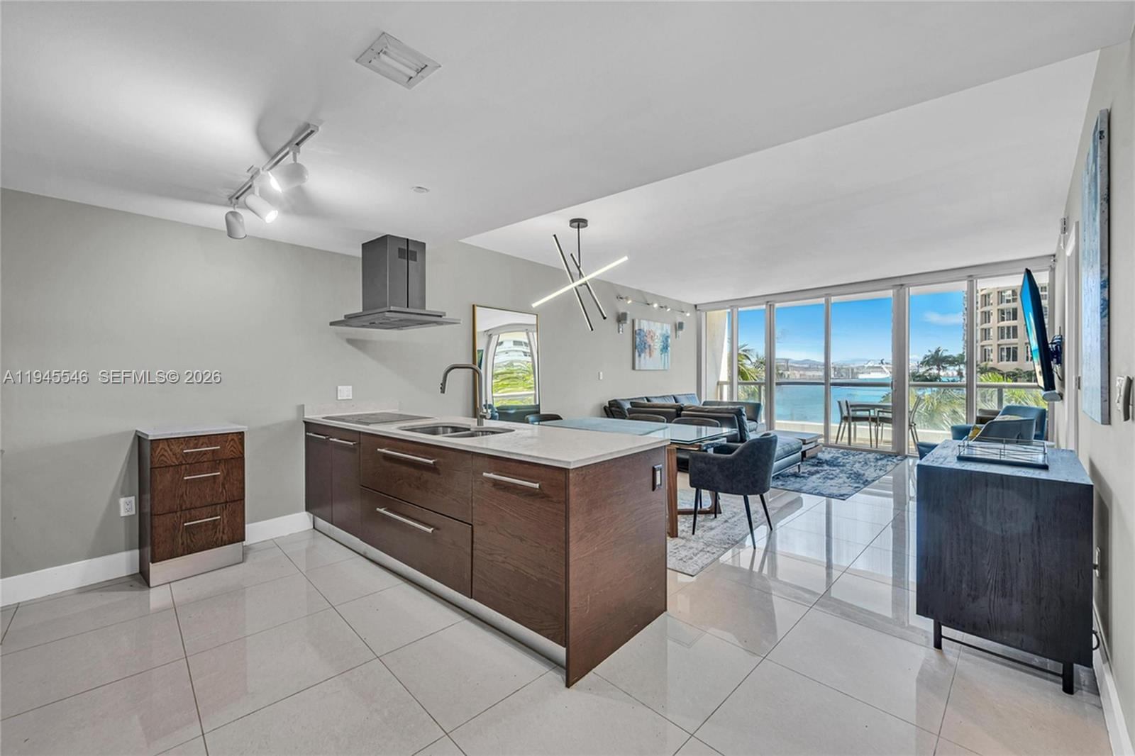 ICONBRICKELL CONDO NO 1 - Residential