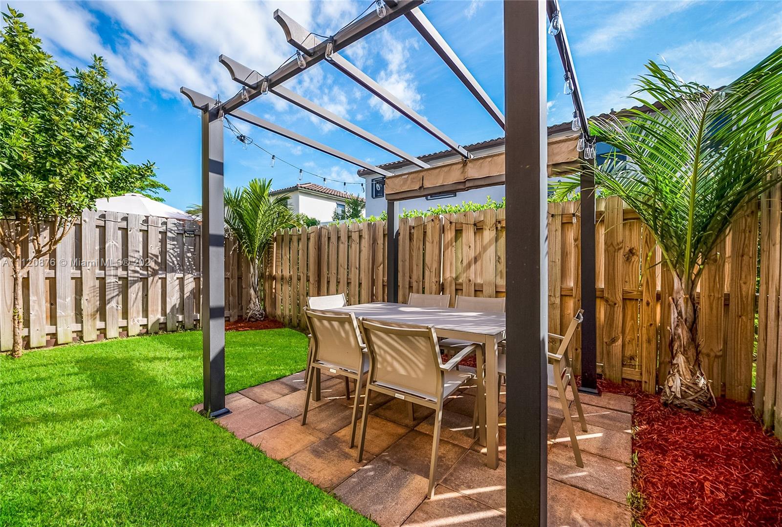 COCO PALM ESTATES - Residential