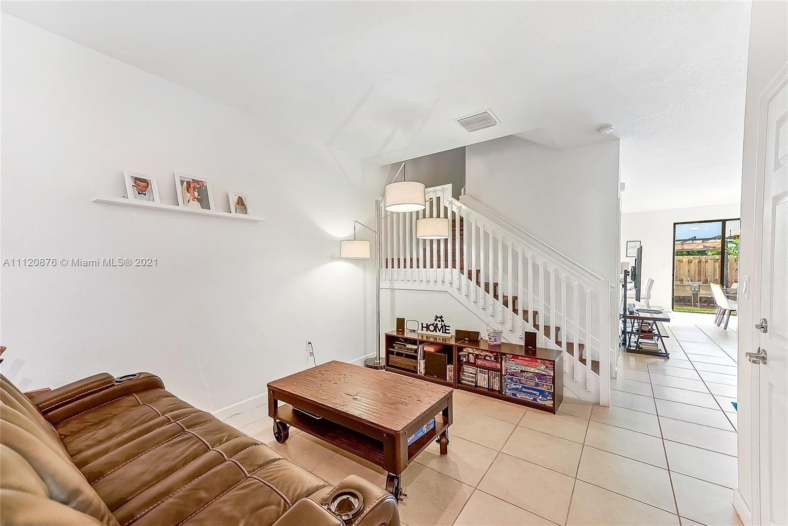 COCO PALM ESTATES - Residential