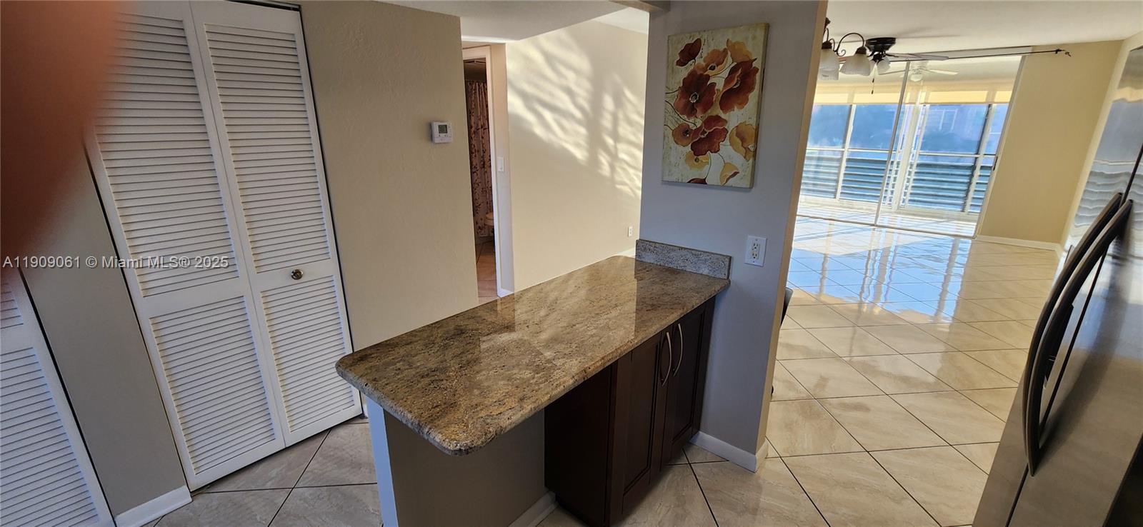 9620 Sunrise Lakes Blvd 211