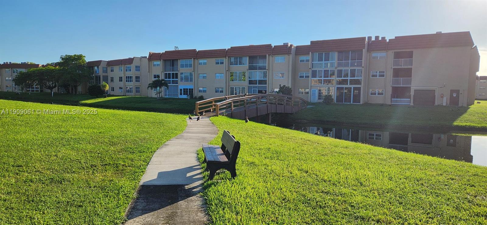 SUNRISE LAKES 139 CONDO - Residential