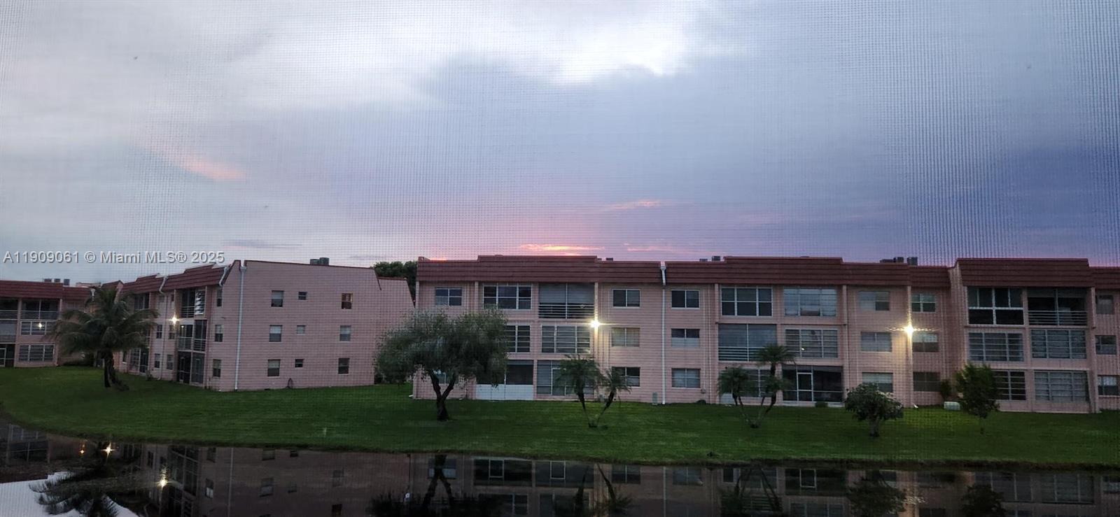 SUNRISE LAKES 139 CONDO - Residential