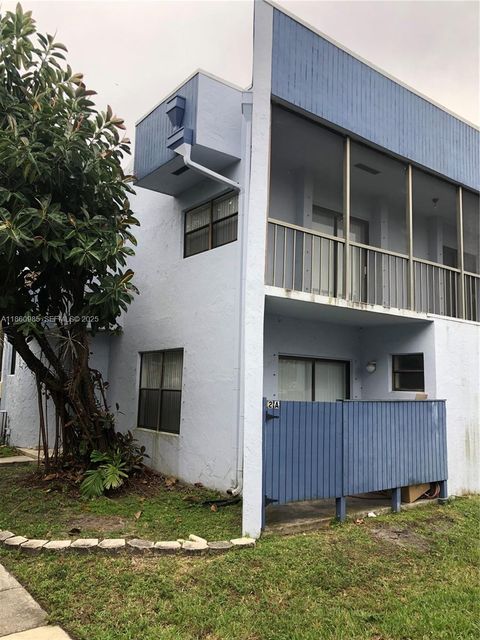 Photo of 2800 S University Dr #2A, Davie, FL 33328 (MLS # A11860985)