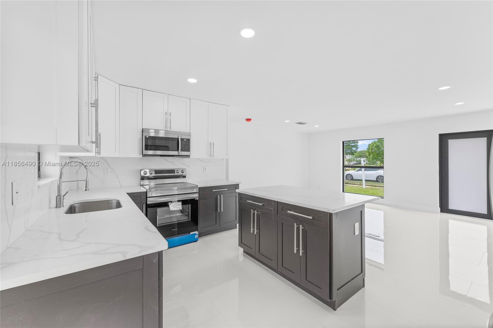 THE COVE - Residential