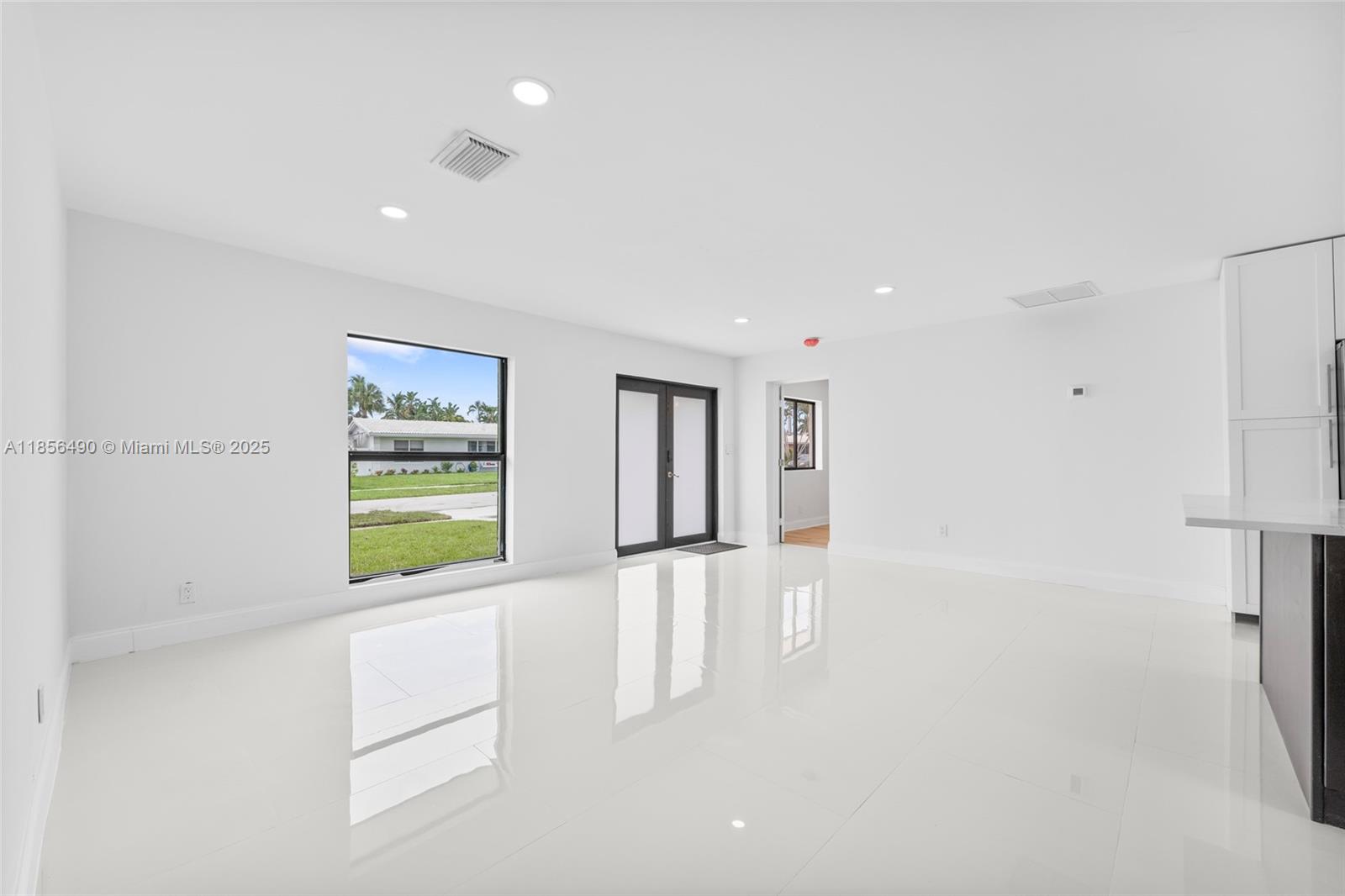 THE COVE - Residential