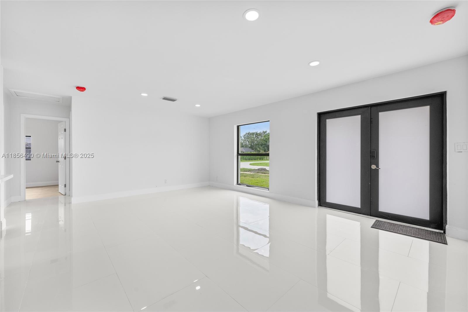 THE COVE - Residential