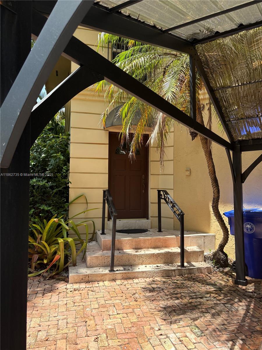 Location, location , location ! Great apartment located in the second floor of a corner house in Coconut Grove. 1 Bedroom and two full bath with a full kitchen and washer/dryer. The unit includes FPL , Cable, Wifi, and Water. Steps from restaurants , parks and shops. The landlord is an attorney who has his office on the first floor. He doesn't live there, only comes to the office three days a week for a few hours to work. The tenant will have a quiet apartment with locked door on the second floor. This door that leads to the unit is for the use of the tenant only . This great unit is partly furnished but the owner is willing to take out the furniture if desired. Schedule your showing 24 hours in advance