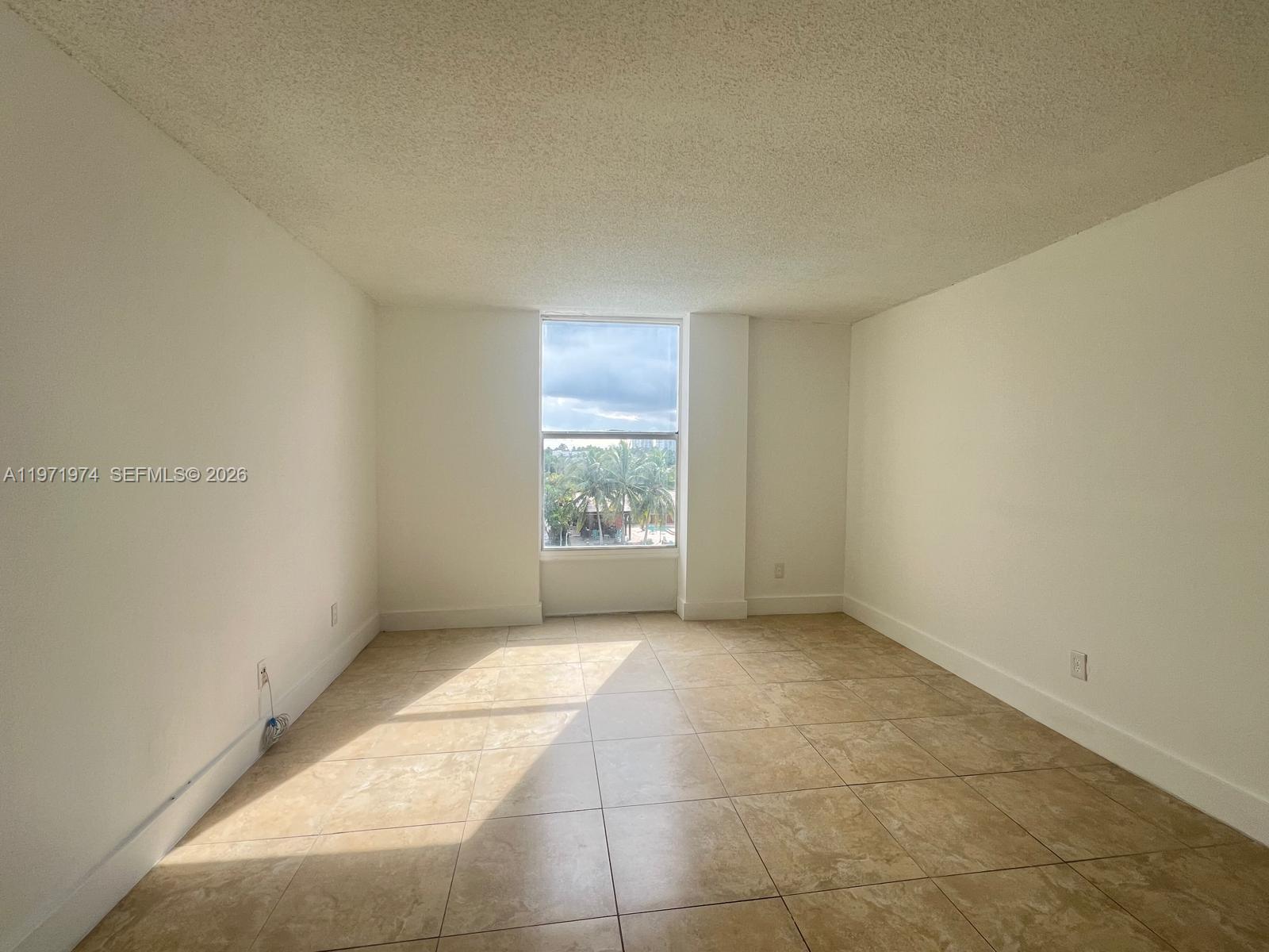 KEYSTONE TOWERS CONDO - Residential Lease