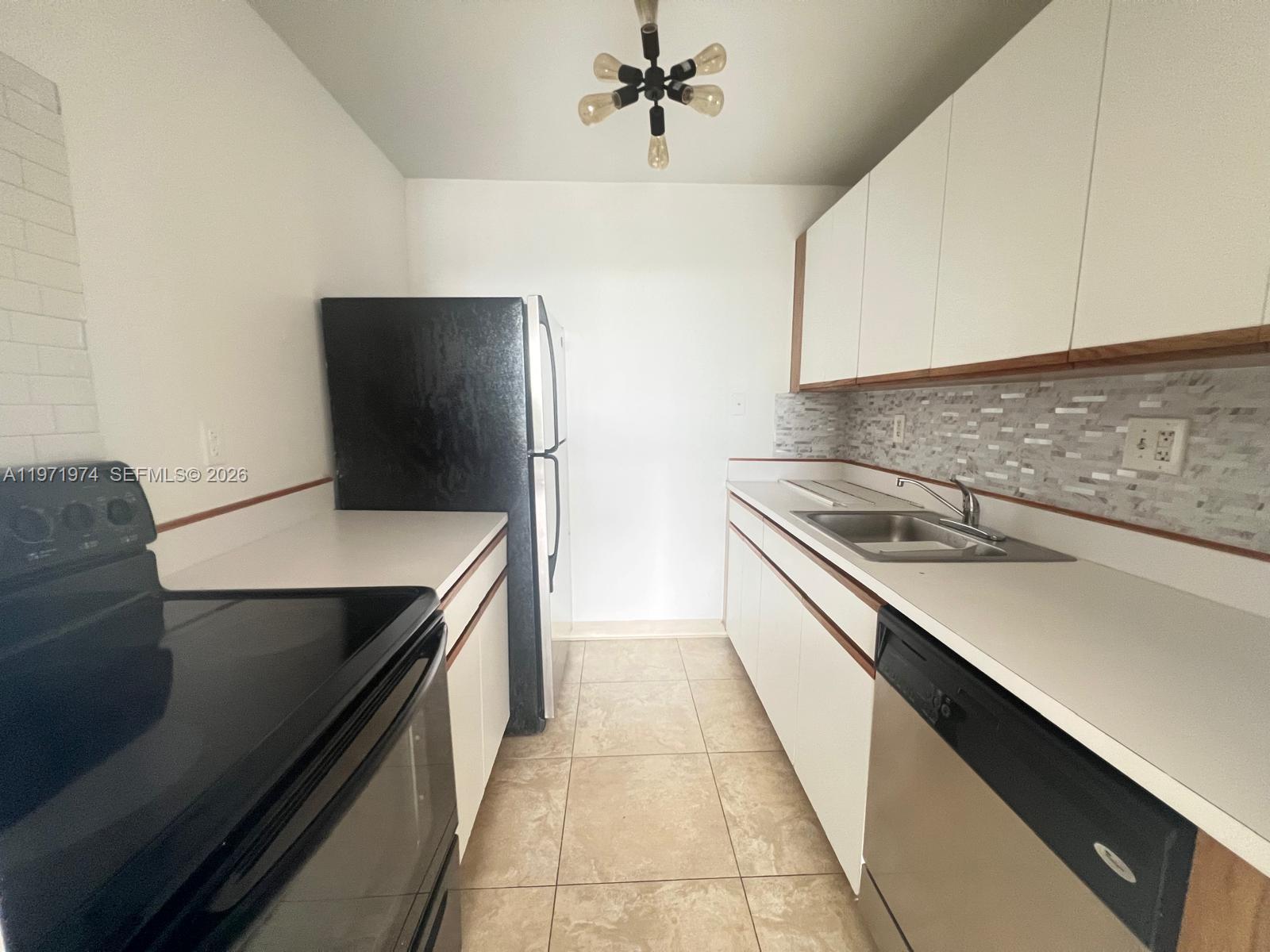 KEYSTONE TOWERS CONDO - Residential Lease