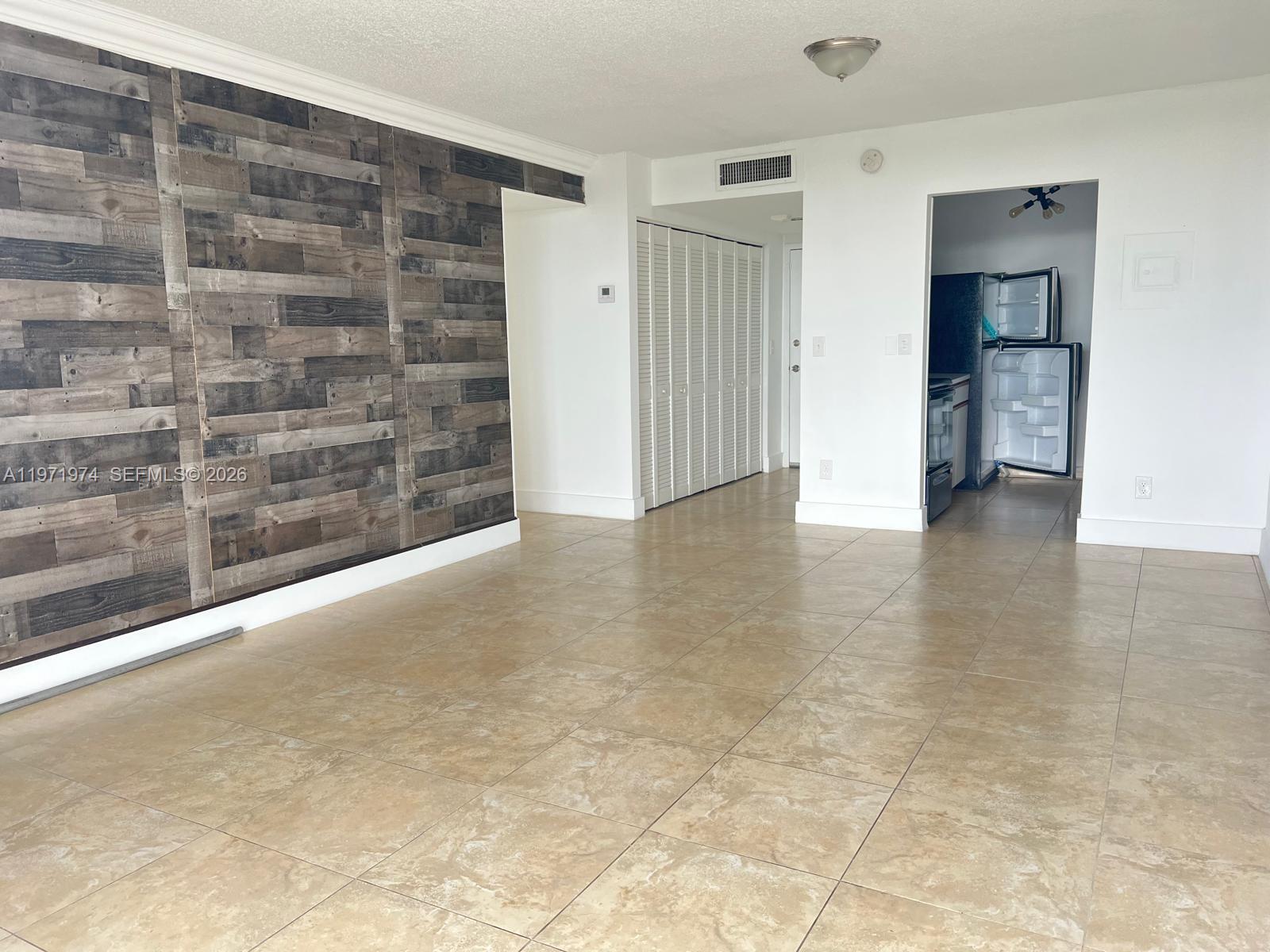 KEYSTONE TOWERS CONDO - Residential Lease