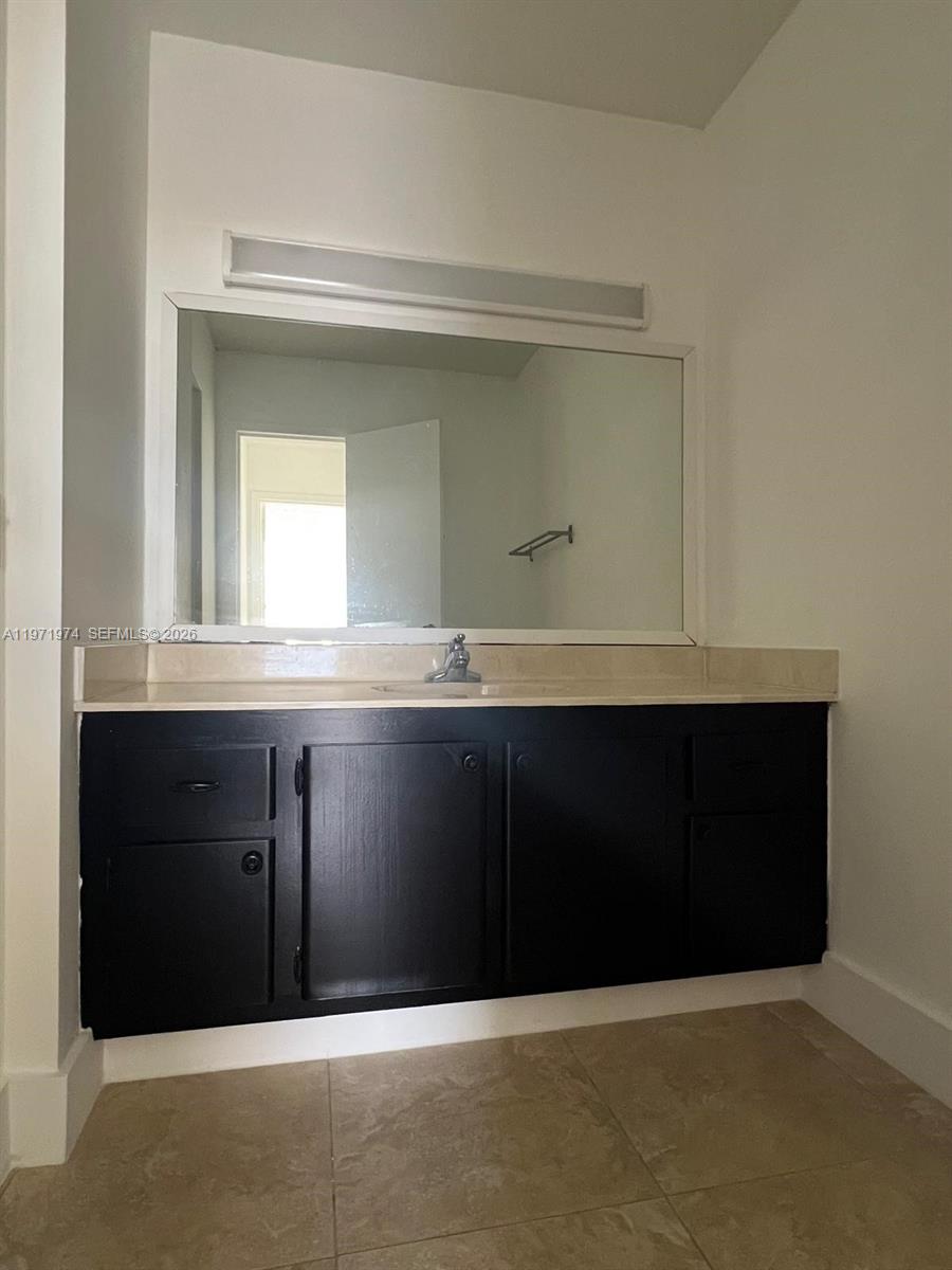 KEYSTONE TOWERS CONDO - Residential Lease