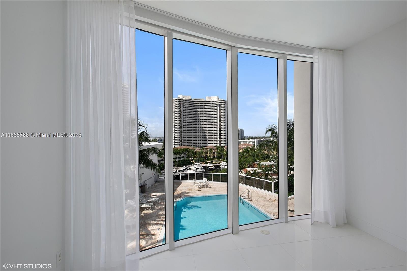 BELLINI AT WILLIAMS ISLAN - Residential