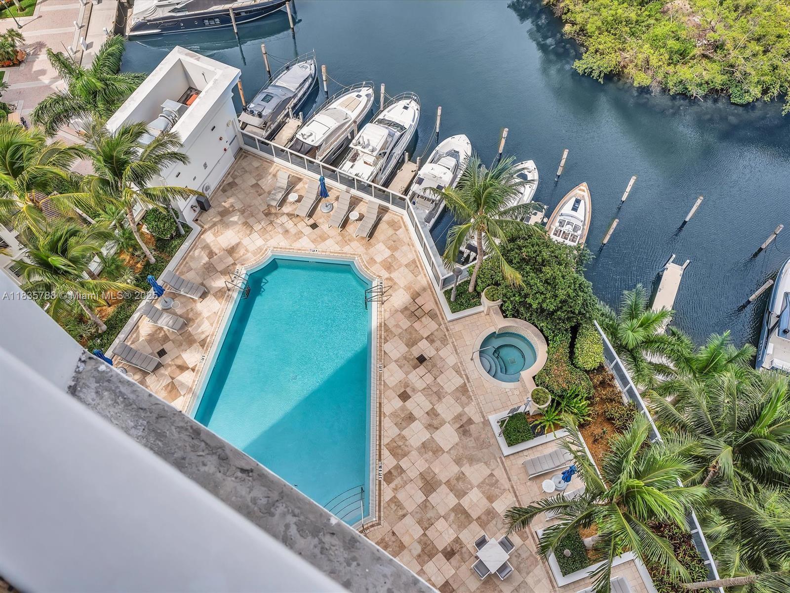 BELLINI AT WILLIAMS ISLAN - Residential