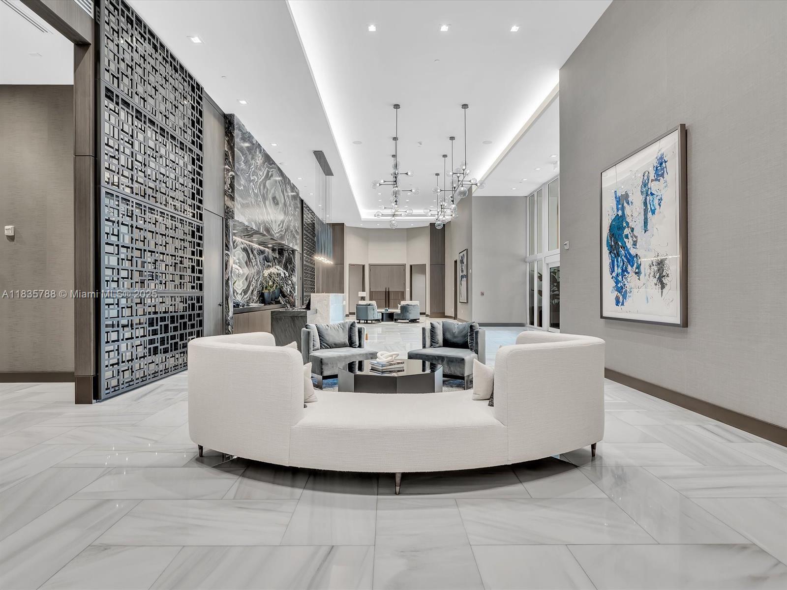 4100 Island Blvd 701