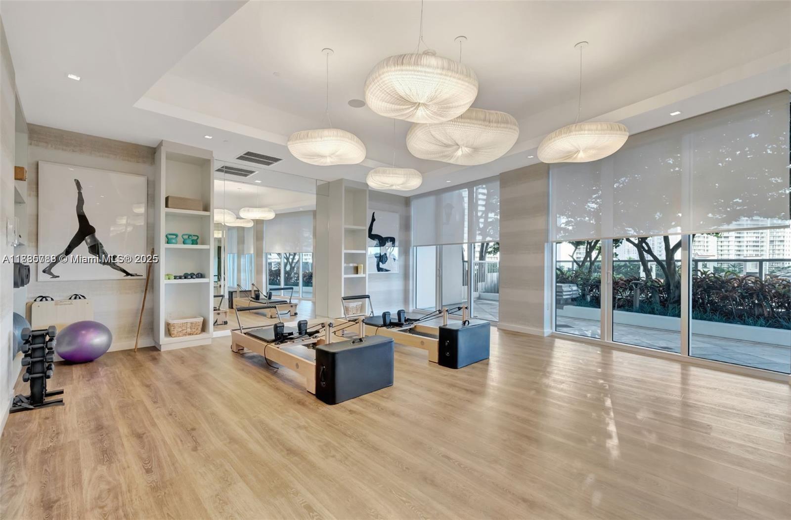 BELLINI AT WILLIAMS ISLAN - Residential