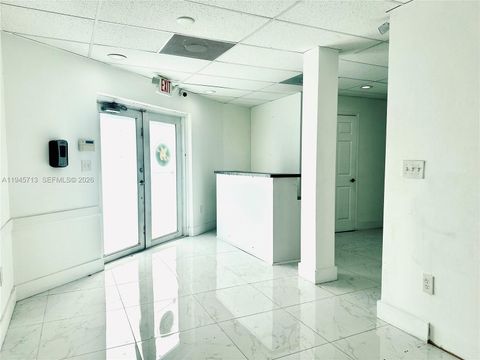 3703 SW 1st St Miami FL 33134