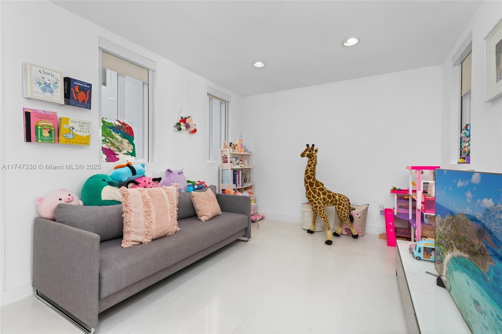 AQUA AT ALLISON ISLAND - Residential