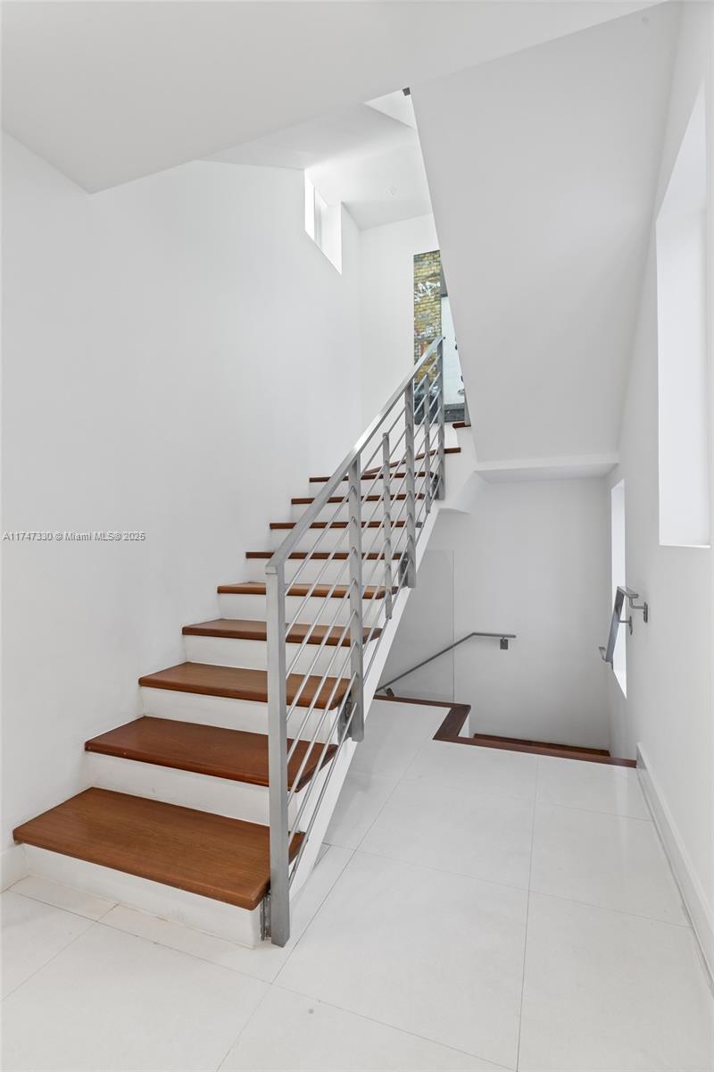 AQUA AT ALLISON ISLAND - Residential