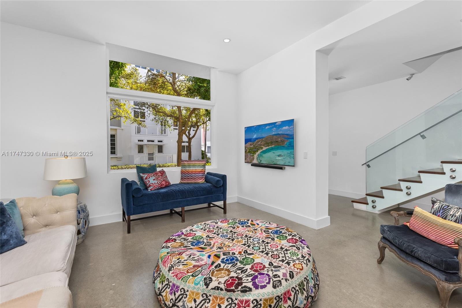 211 Water Way 211