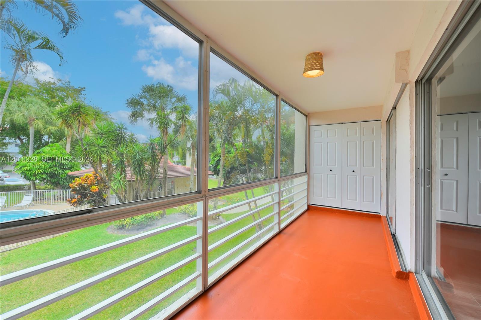 LAS VISTAS D IN INVERRARY - Residential