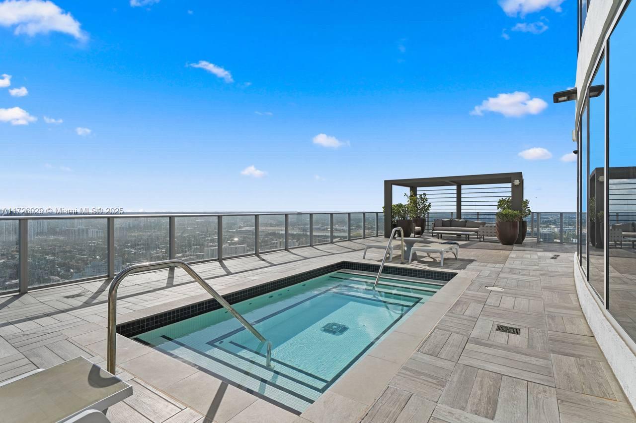 4010 SOUTH OCEAN CONDO - Residential