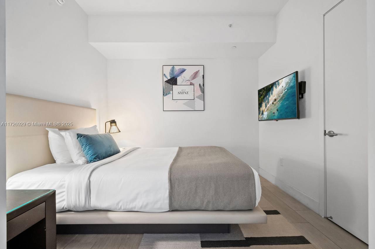 4010 SOUTH OCEAN CONDO - Residential