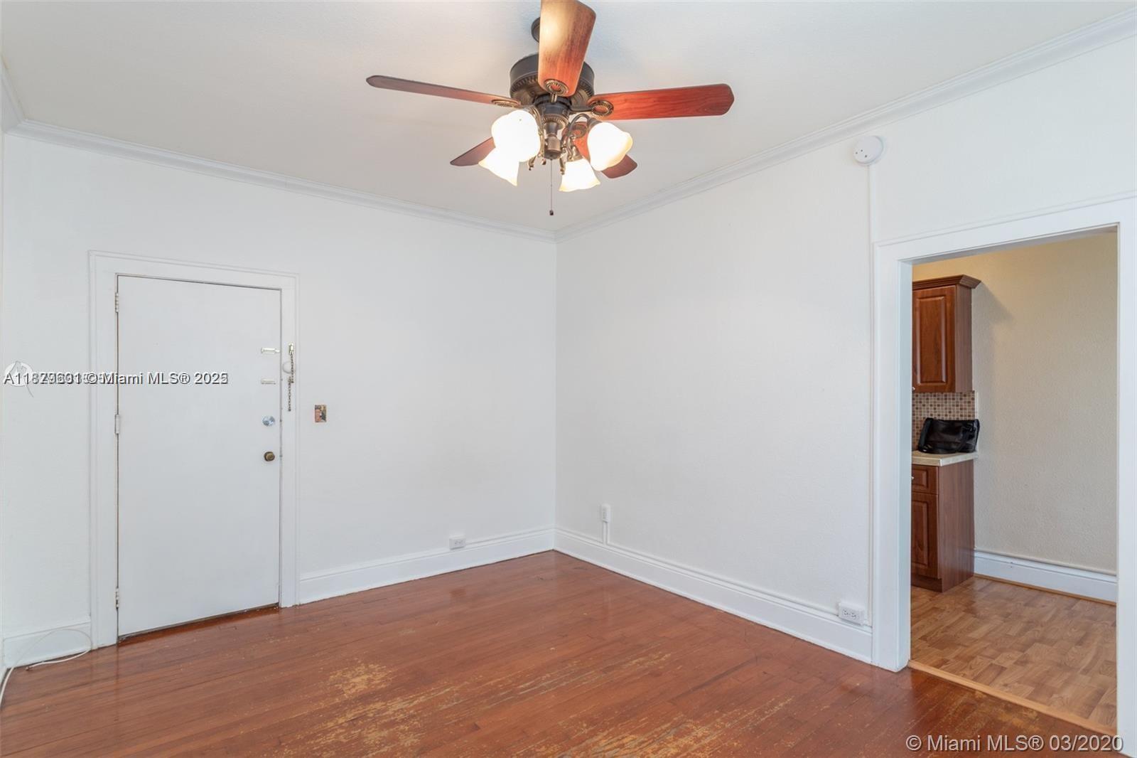 126 Mendoza Ave 9