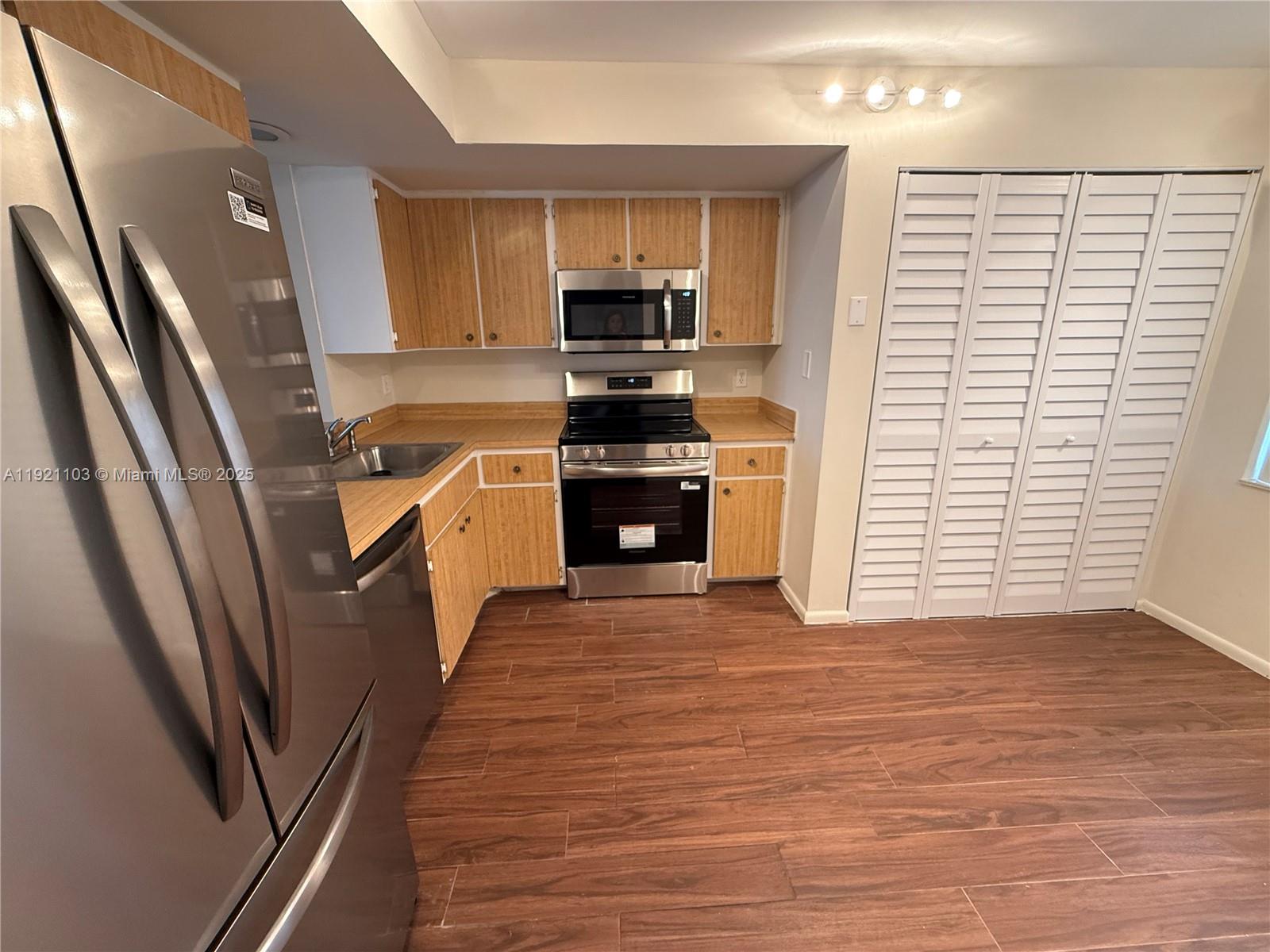 1650 NW 80th Ave 401