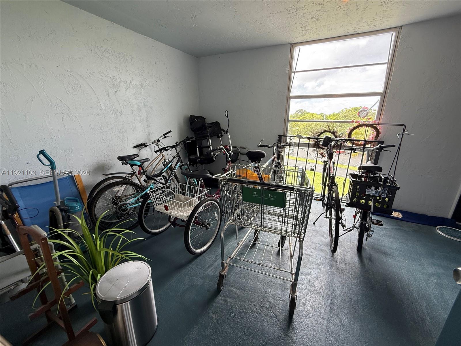 5 OF PALM SPRINGS 2 CONDO - Residential