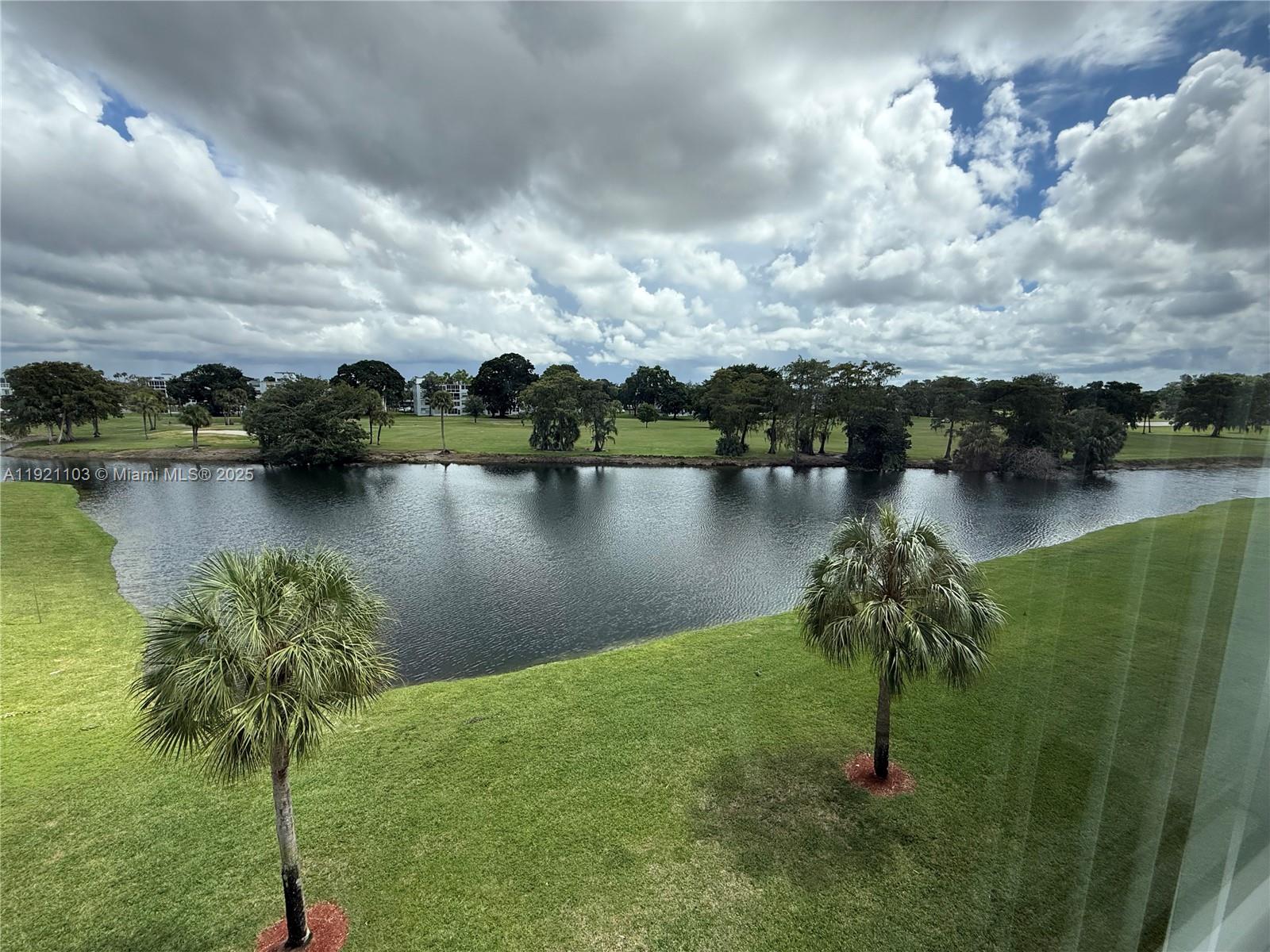 5 OF PALM SPRINGS 2 CONDO - Residential