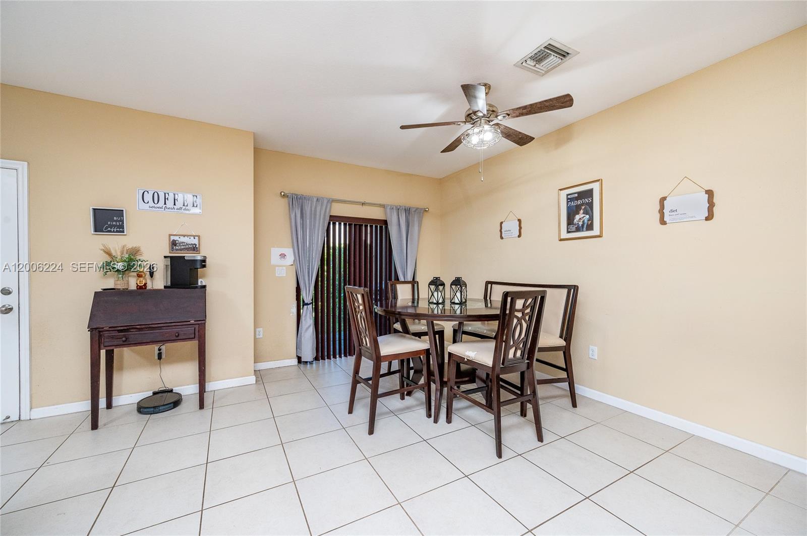 MANDARIN LAKES - Residential